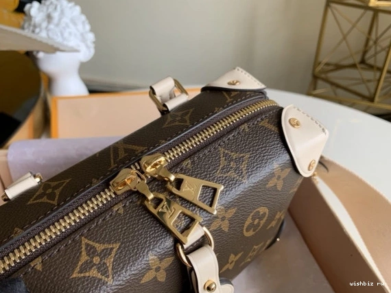 WIS LOUIS MALLE VUITTON PETITE SOUPLE 1031